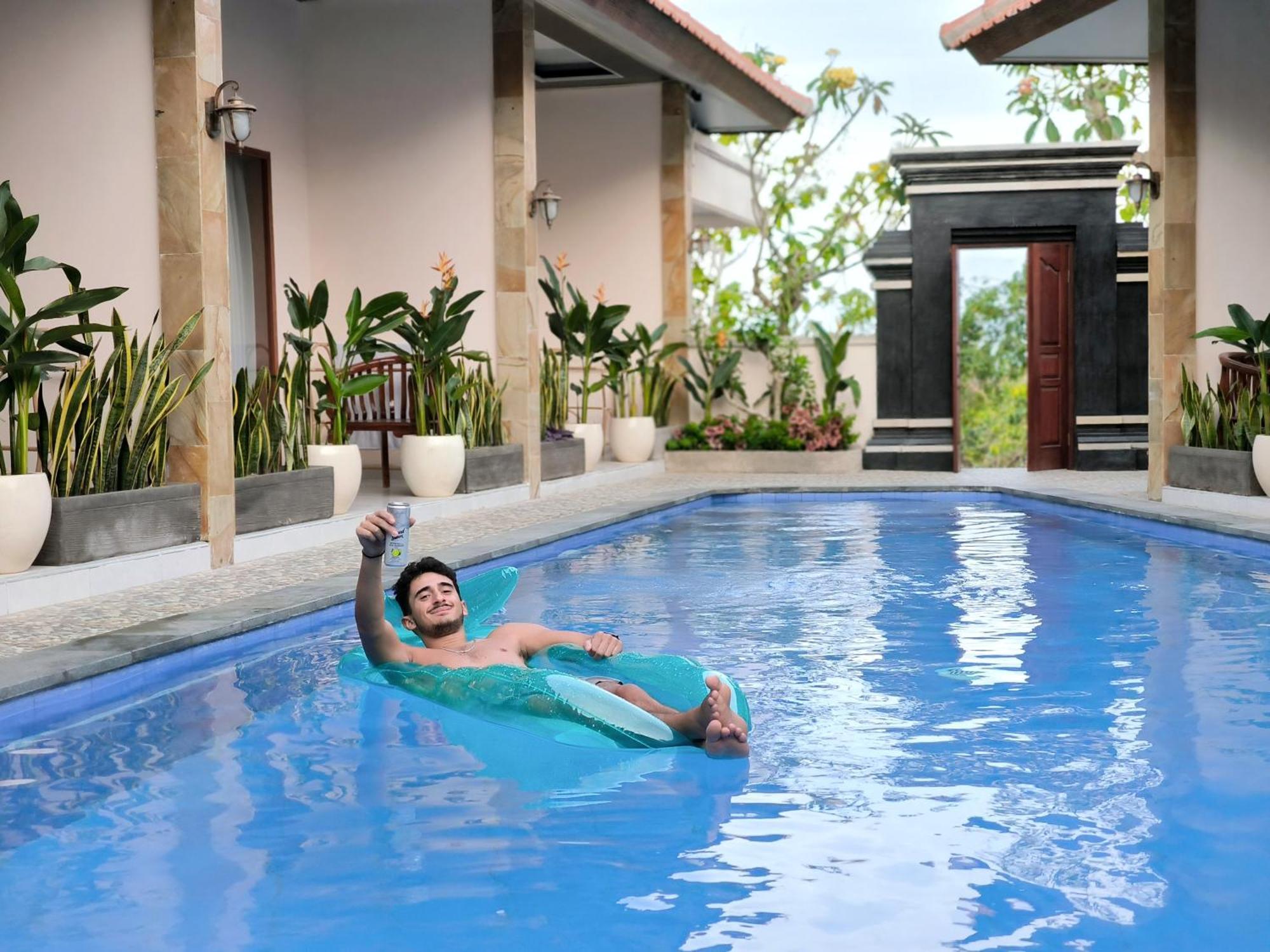 Surya Pandawa Homestay Ungasan Extérieur photo
